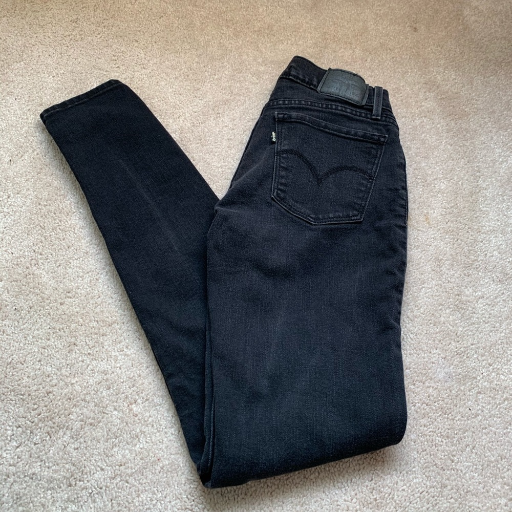 Levi’s black skinny jeans